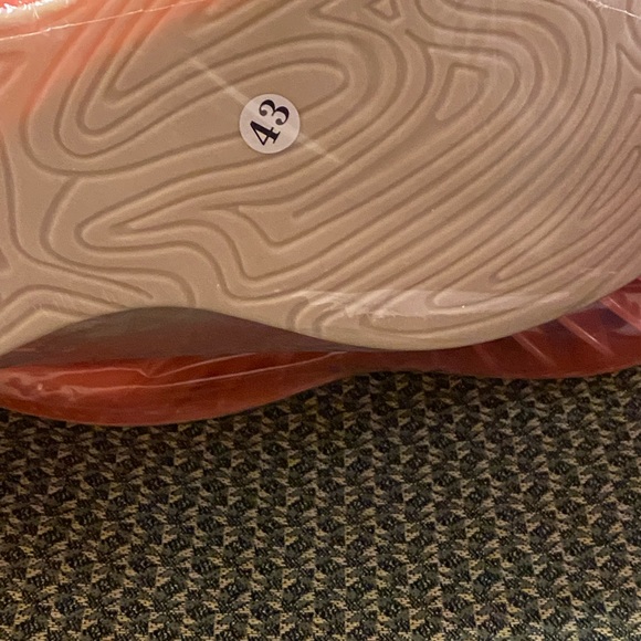 🔥FINAL PRICE DROP🔥European Mesh Breathable Size 43, US Men’s 9.5 Woman’s 11 - Picture 5 of 7